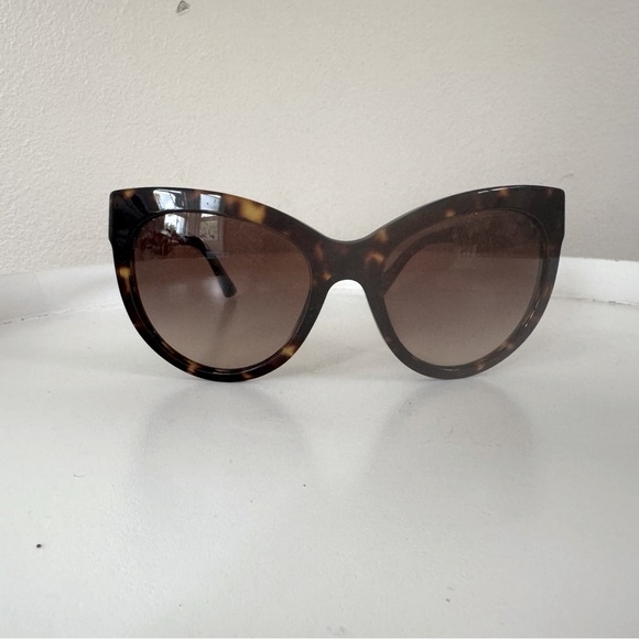 Dolce & Gabbana Cat-Eye Gradient Brown Sunglasses With Golden Filigree‎ Arms - Picture 3 of 16